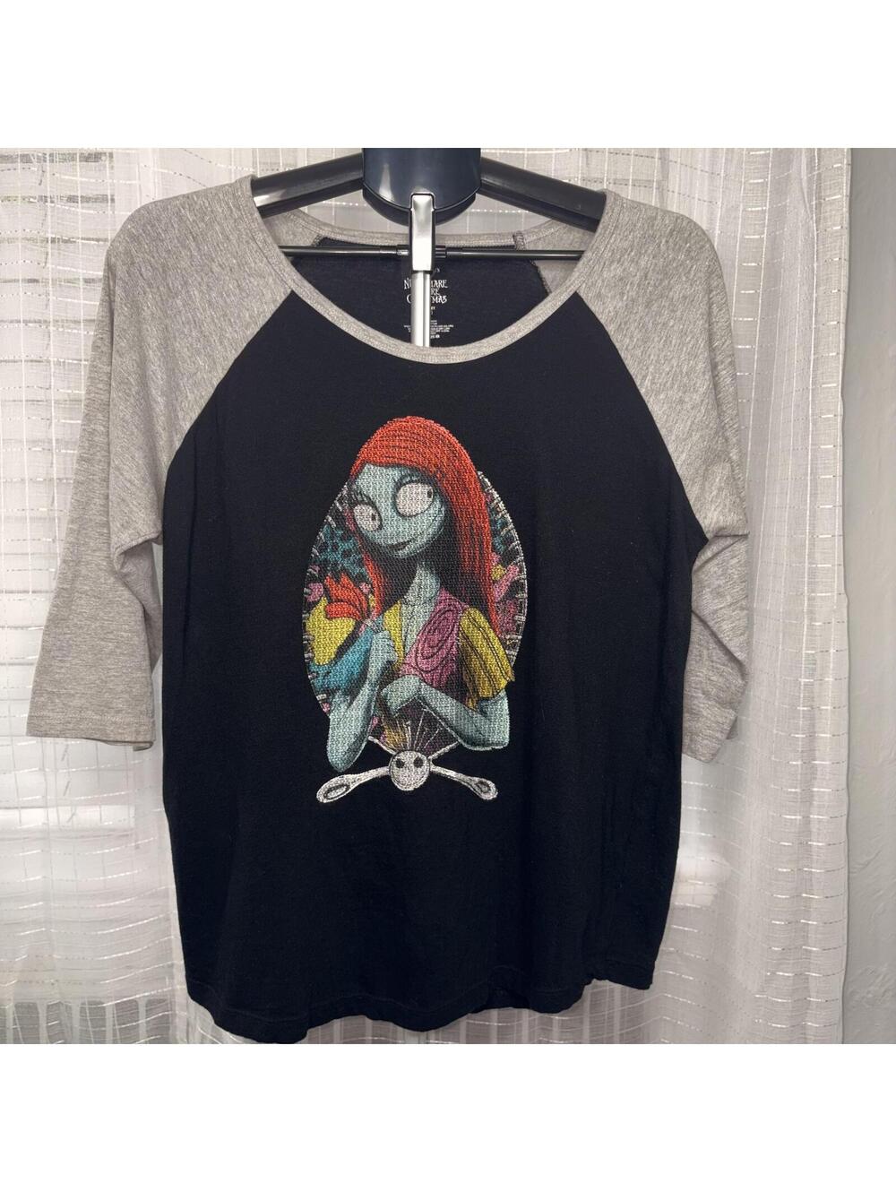 Disney Nightmare Before Christmas Sally Shirt XL Graphic Halloween Tee